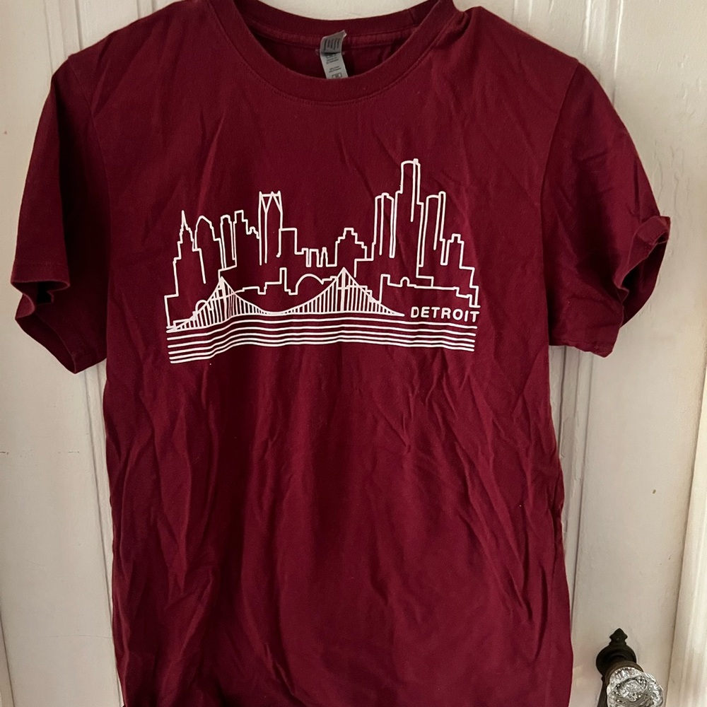 Detroit Skyline Burgundy Tee